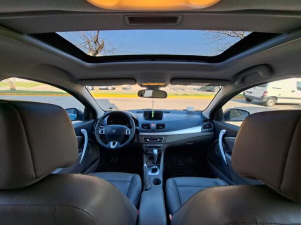 Renault Fluence Privilege CVT 2011