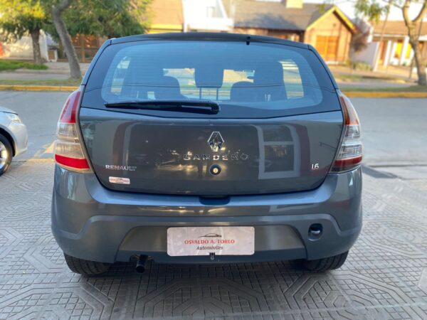 Renault Sandero Autentique 2013