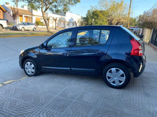 Renault Sandero Autentique Pack 2012