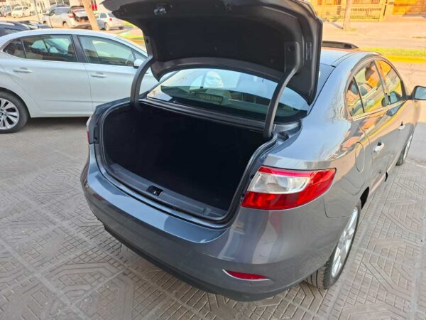 Renault Fluence Privilege CVT 2011