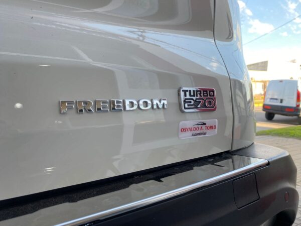 Fiat Toro Freedom 0km