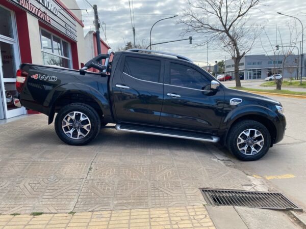 b1895aef-d7db-405d-82fb-fcbaec6818a1 Renault Alaskan Iconic 4x4 Mt 2021