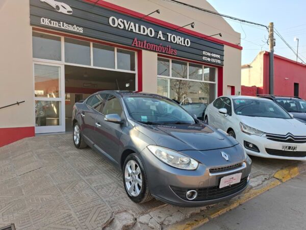 Renault Fluence Privilege CVT 2011