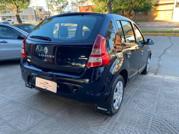 Renault Sandero Autentique Pack 2012