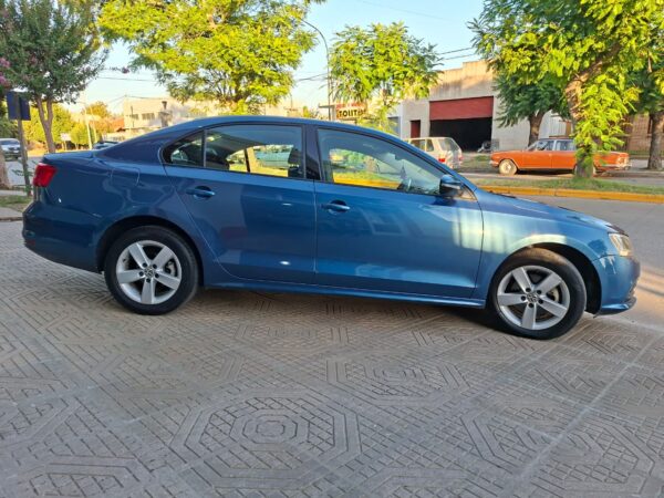 Volkswagen Vento AT Advance 2.5 año 2015