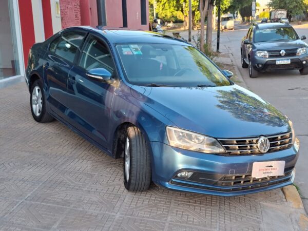 Volkswagen Vento AT Advance 2.5 año 2015