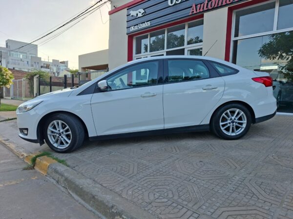 Ford Focus S Año 2015