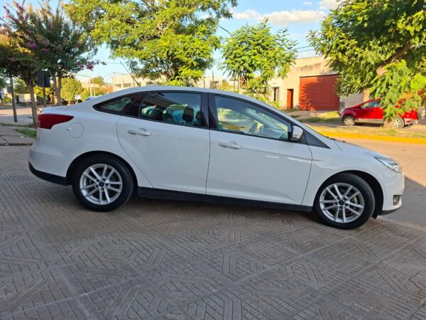 Ford Focus S Año 2015