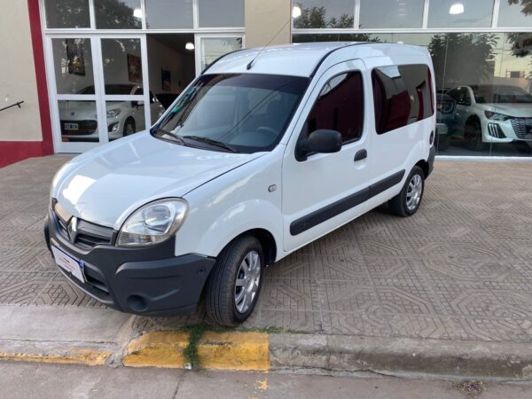 Renault Kangoo Autentique GNC Año 2017