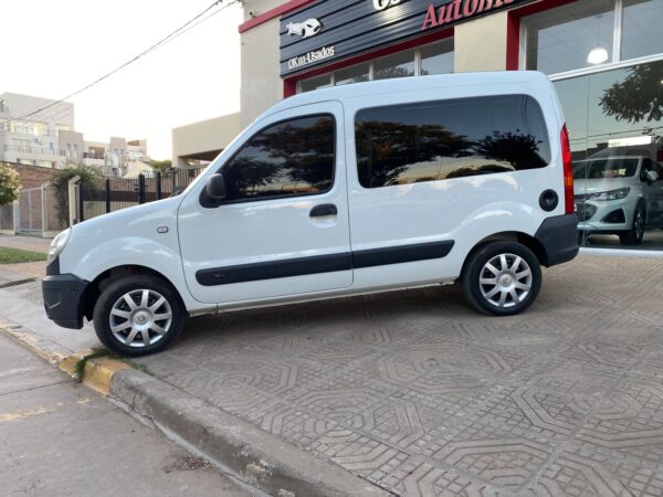 Renault Kangoo Autentique GNC Año 2017