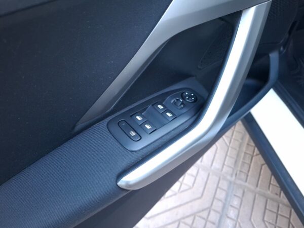 Peugeot 2008 Allure Nav AT Año 2018