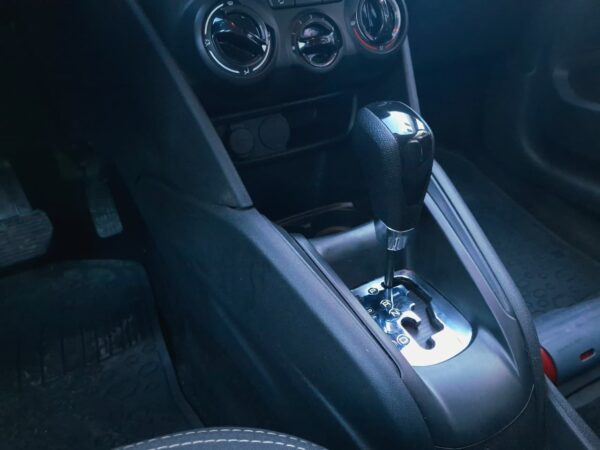 Peugeot 2008 Allure Nav AT Año 2018