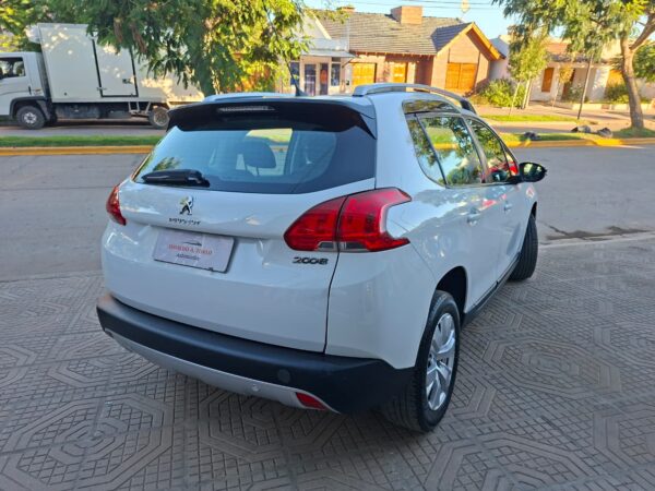 Peugeot 2008 Allure Nav AT Año 2018