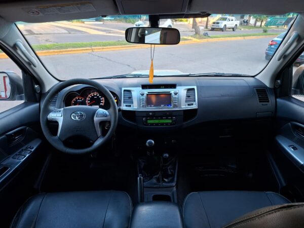 Toyota Hilux SRV Cuero 4X4 3.0 2014