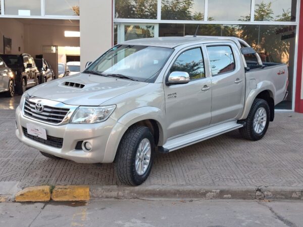 Toyota Hilux SRV Cuero 4X4 3.0 2014