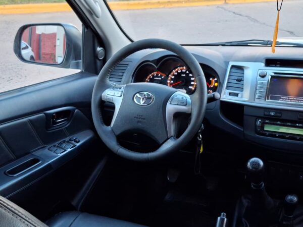 Toyota Hilux SRV Cuero 4X4 3.0 2014