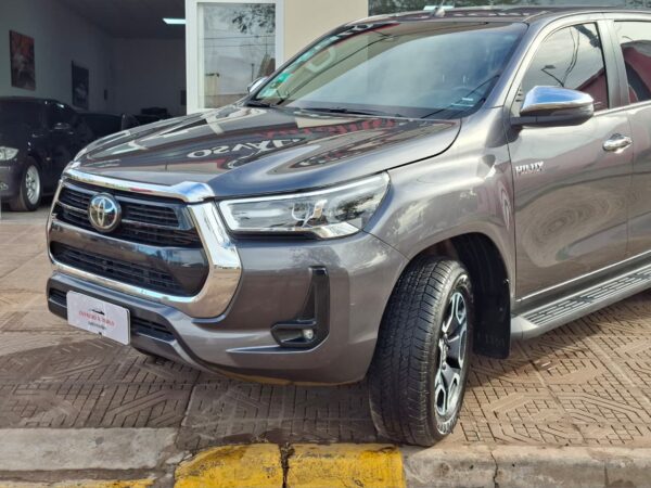 085ea101-b5a9-4054-b193-4970a0068ca3 Toyota Hilux SRX MT 2.8 4X4 2021