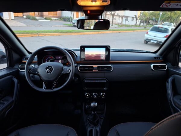 4ca4c572-da55-4cd6-875c-937bee1d3196 Renault Oroch Outside 1.3 2026