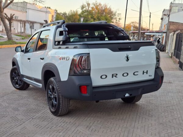 681a1f1e-e80b-499c-853b-a943e824339b Renault Oroch Outside 1.3 2026