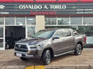 b874d0b0-d4ff-468c-9484-e78029e2e621 Toyota Hilux SRX MT 2.8 4X4 2021