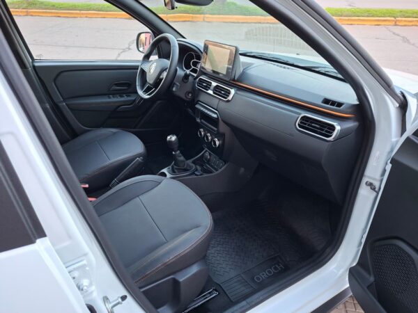 c8abf15f-cb99-42e4-9699-401a767c0076 Renault Oroch Outside 1.3 2026