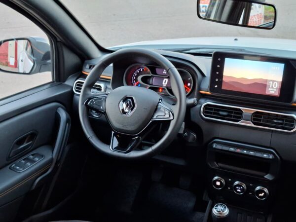 cf09369a-fd04-45e7-a286-02d7e75fb64d Renault Oroch Outside 1.3 2026